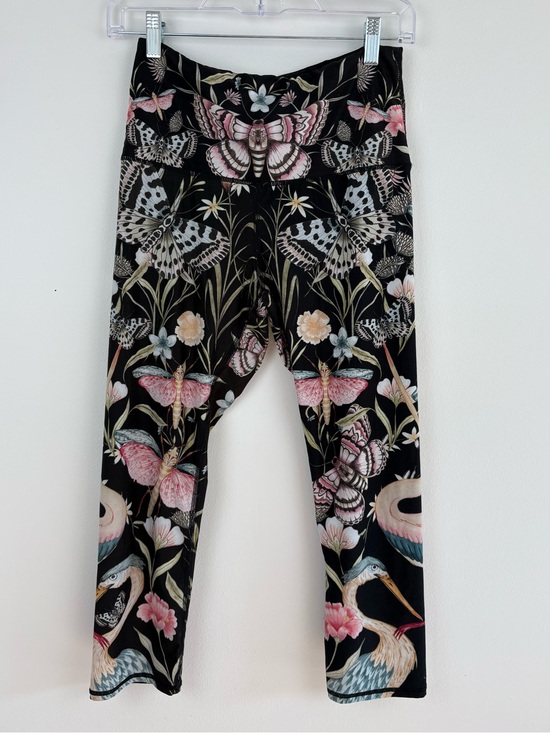 Yoga Democracy Pants - Yoga Democracy Pretty In Black Leggings Medium Like New High Waist Capri Cottage